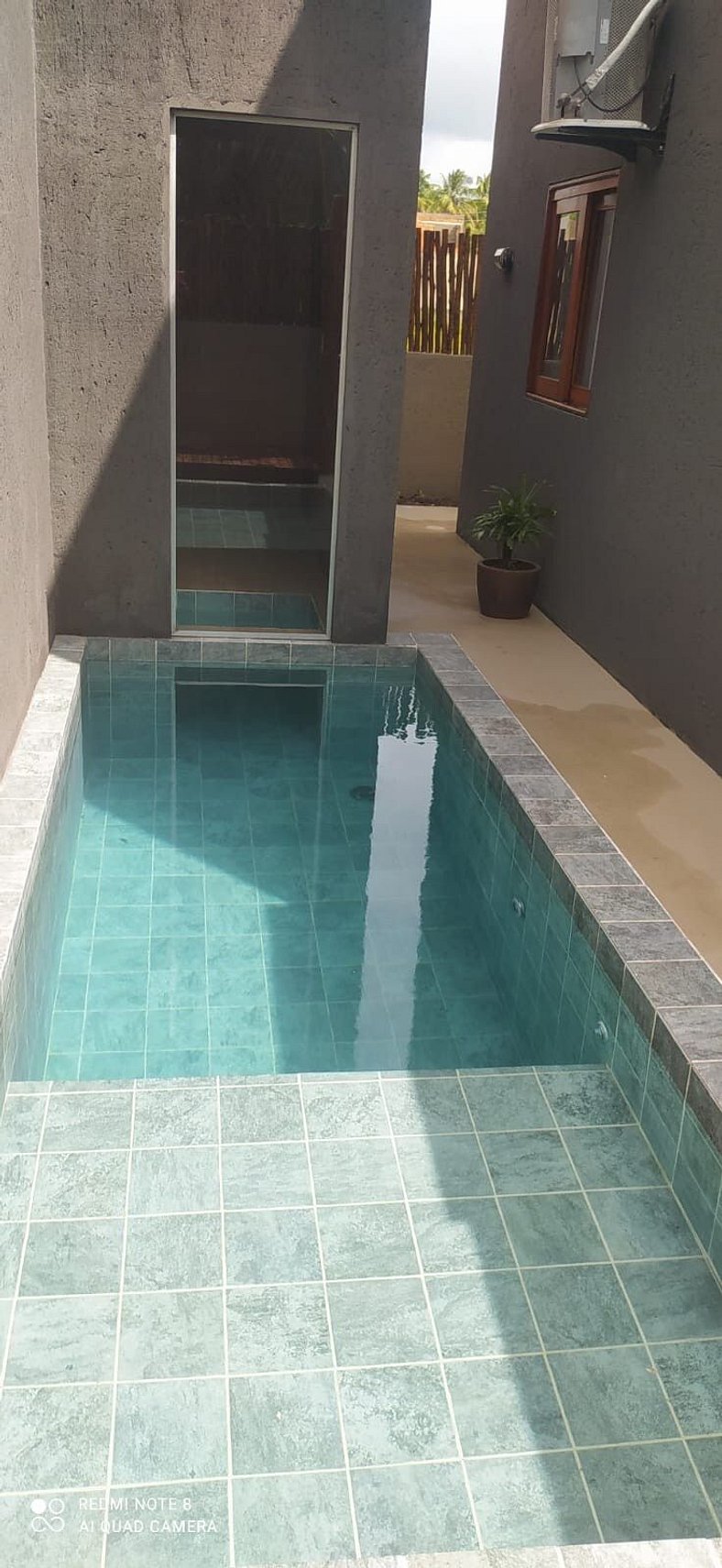 Bangalô Lage, 2 suítes piscina e sauna privativa